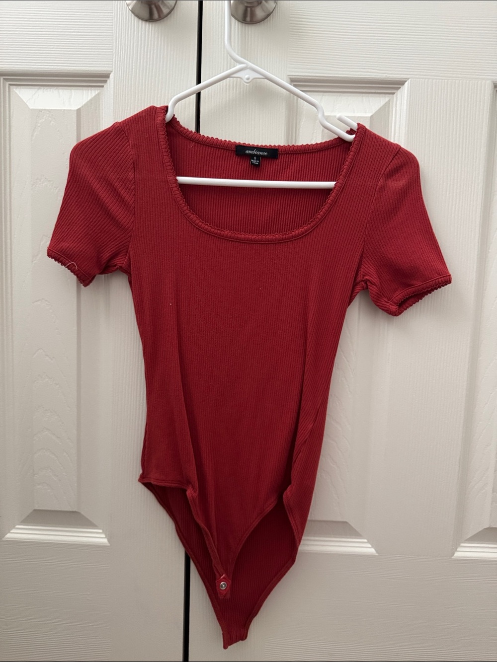 Ribbed Scoop Neck Short Sleeve Bodysuit